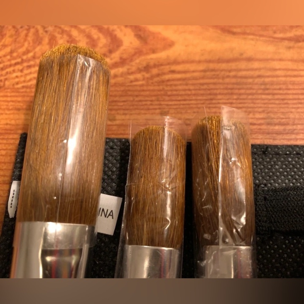 (NWOT) 7 Makeup Brushes & Mirror💋 - Picture 6 of 7